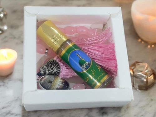 مجموعة ( سبحة و عطر ) اللون الزهري