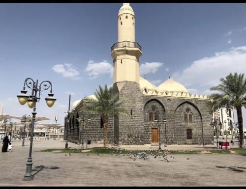 منتج رقمي - معلومات عن مسجد الغمامة في المدينة الم...