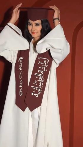 عبايه تخرج 2026