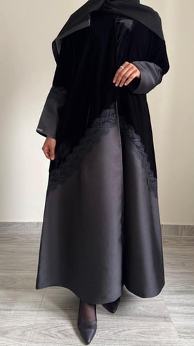 عبايه شتويه مخمل