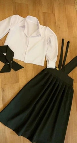 مريول مدرسي متوسط