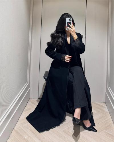 عباية بقماش كريب سراميك + دانتيل فرنسي