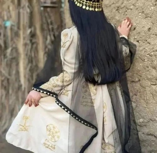 فستان يوم التأسيس