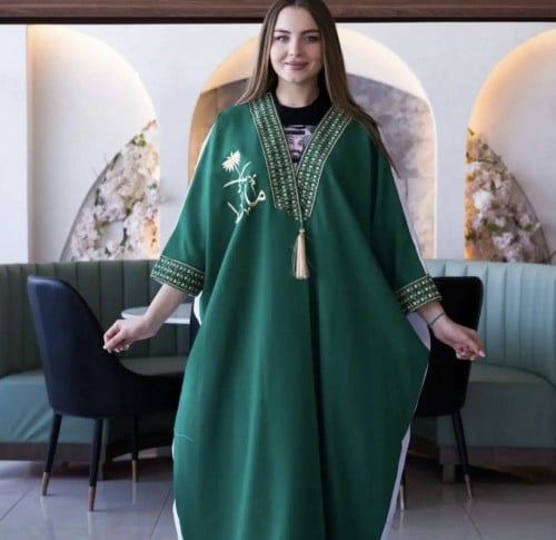 بشت نسائي اليوم الوطني بالاسم