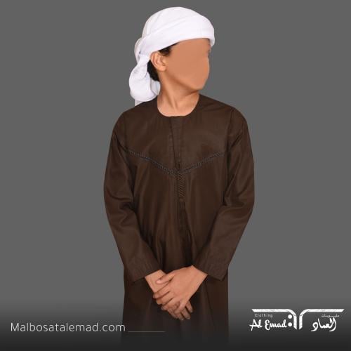 ثوب اماراتي ولادي بني غامق بتصميم عصري
