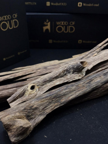 Natural oud from Laos, chips