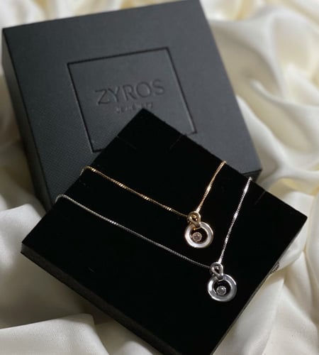 مجسم وجه بتنسيق مع سلسله ماركة زايروس