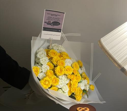باقة ورد ٢٠ غصن بيبي جوري