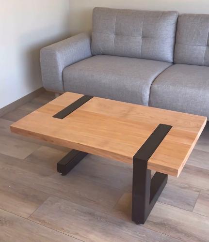 طاولة وسط خشب تايلندي و خشب صولد طبيعي للارجل لون...