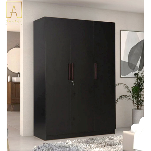 دولاب ملابس من ثلاثة ابواب