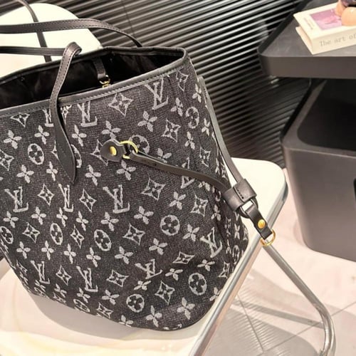 شنطة لويس فيتون