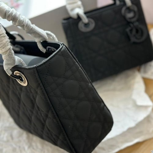 شنطة ليدي ديور