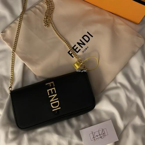 شنطة FENDI