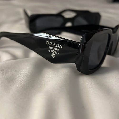 نظارات برادا