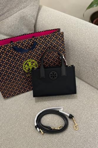 Tory Burch اسود