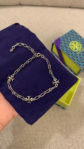 Tory Burch اسواره