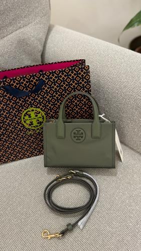 Tory Burch زيتي
