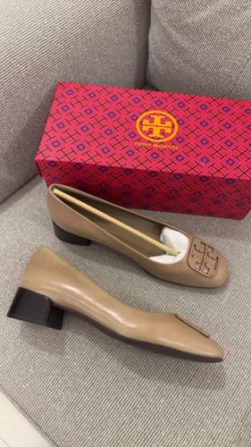 Tory burch 39