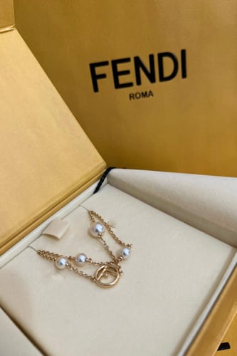 Fendi اسواره