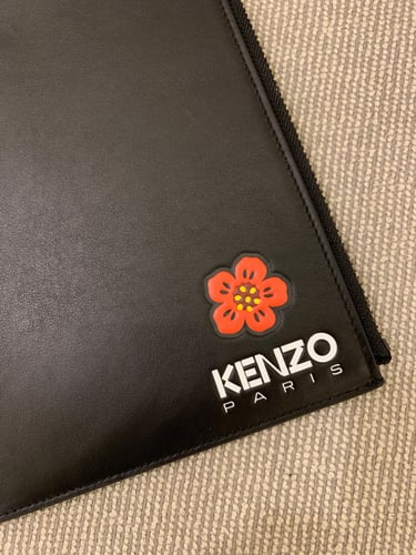 Kenzo Pouch
