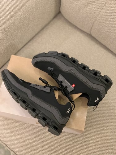 On Running مقاس 38