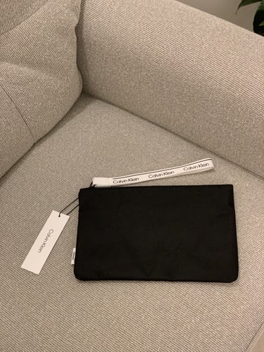 Clavin Klein Pouch