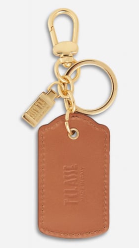 ميدالية alviero martini