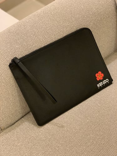 Kenzo Pouch
