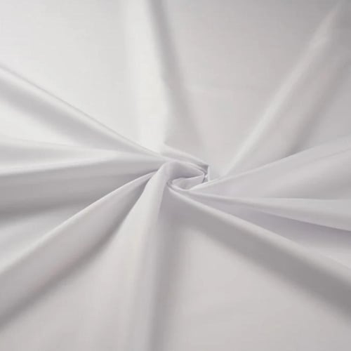 أندونيسي واقف كامل