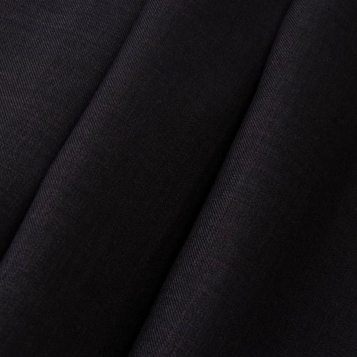 سميراميس نصف واقف بنقشه مقلمه