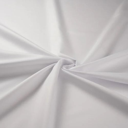 أندونيسي ربع واقف