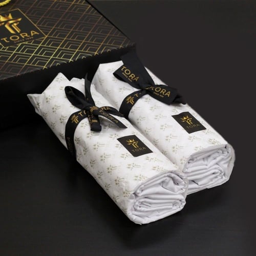 أندونيسي نصف واقف