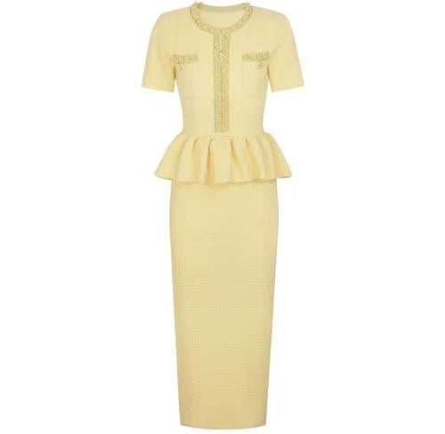 فستان نص كم