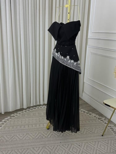 فستان بلا اكمام