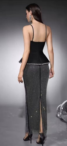 فستان بدون اكمام