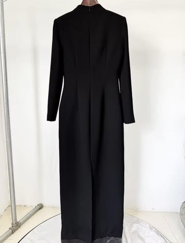 فستان باكمام طويله