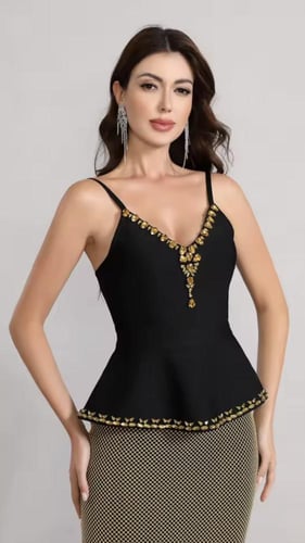 فستان بدون اكمام