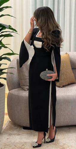 فستان بأكمام طويله