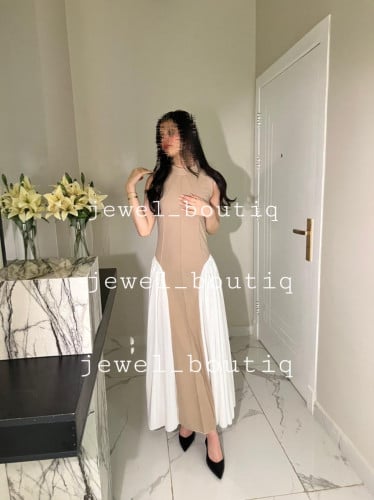 فستان طويل بكسرات
