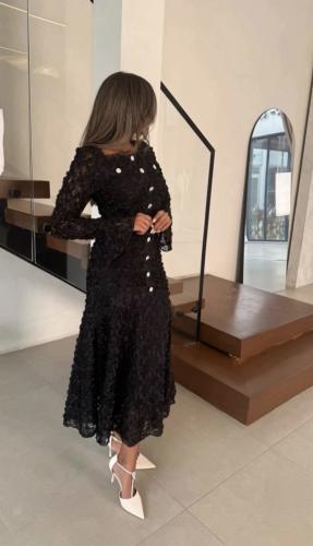 فستان باكمام طويله