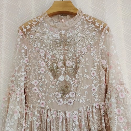 فستان باكمام فرنسية