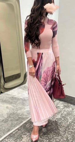 طقم بلوزه وتنوره