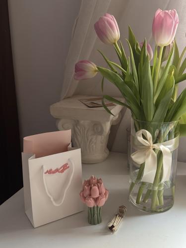 Tulip candle