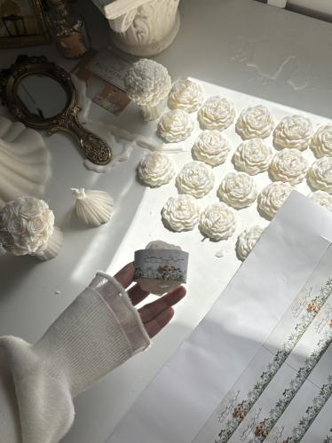 10 Rose Candle