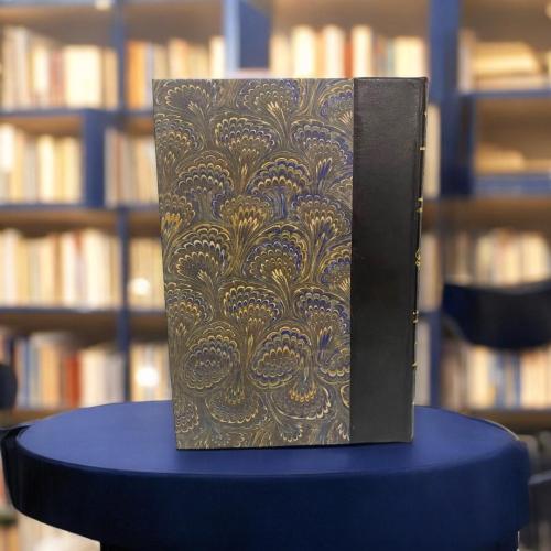 طوق الحمامة في الألفة والألاف لإبن حزم