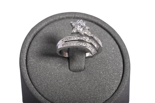 Soft zircon ring