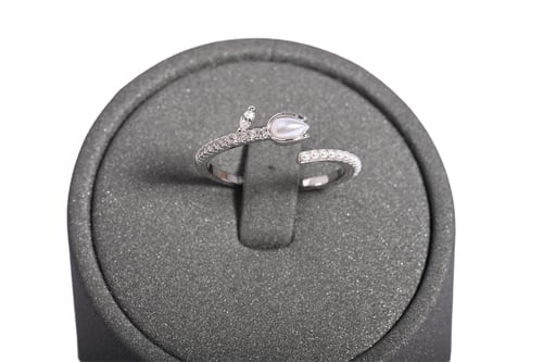 Soft zircon ring
