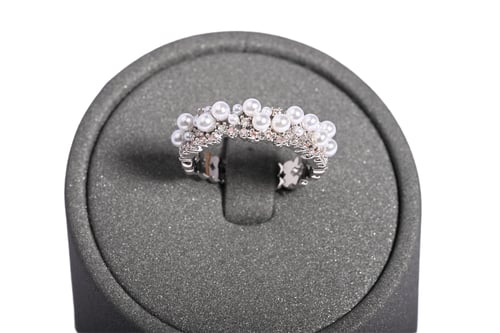 Soft zircon ring