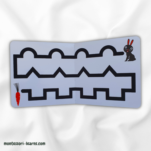 طفل منتسوري اتبعني أبيض وأسود