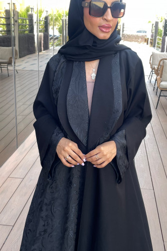 كريب اسود فخم مع كريب مشجر